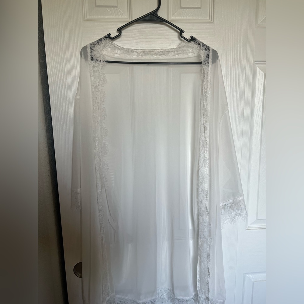 🌿Sheer lacy shall